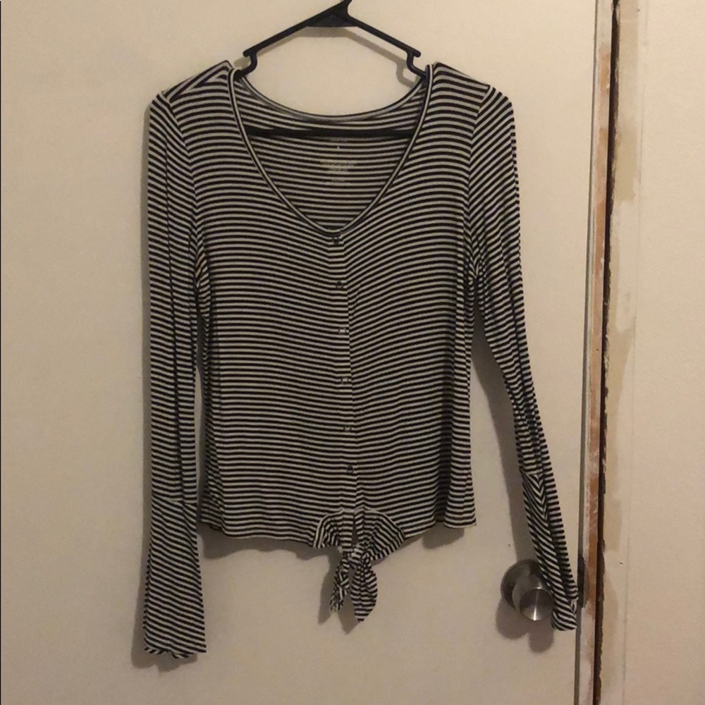 Black and white long sleeve shirt